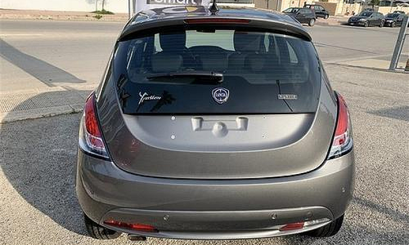 Lancia Ypsilon Gold ...