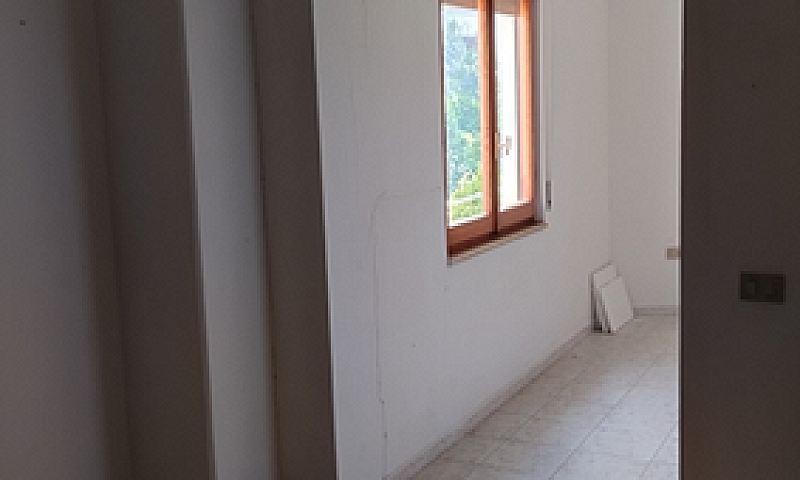 Casa Indipendente Su...