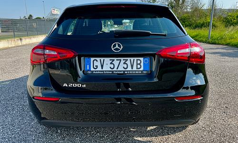 Mercedes-Benz A 200 ...
