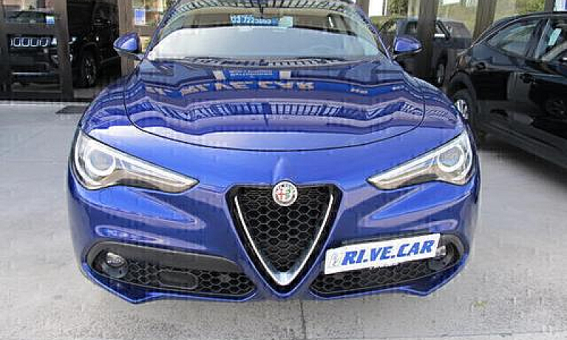Alfa Romeo Stelvio 2...