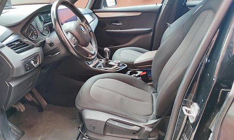 Bmw 218D Active Tour...