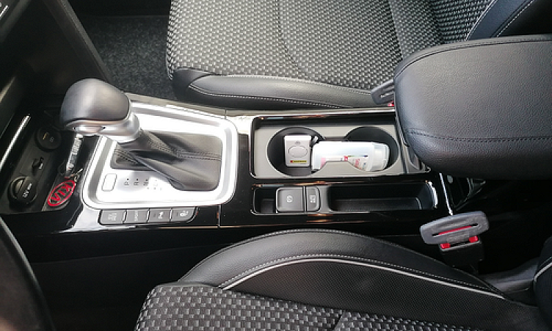 Kia Xceed Plug In Hi...