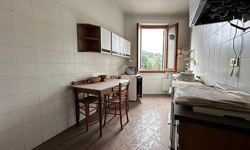 5 Locali A La Spezia...
