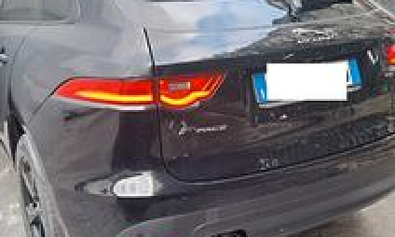 Jaguar F-Pace 2.0 D ...