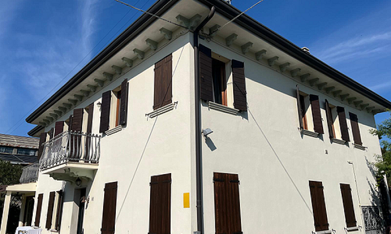Ampio Appartamento V...