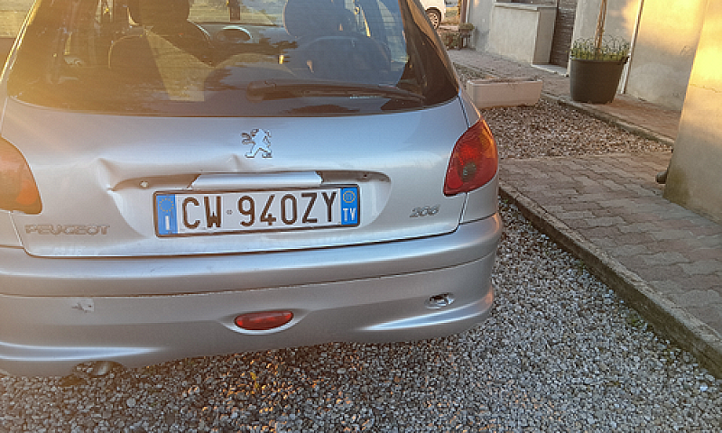 Peugeot 206...