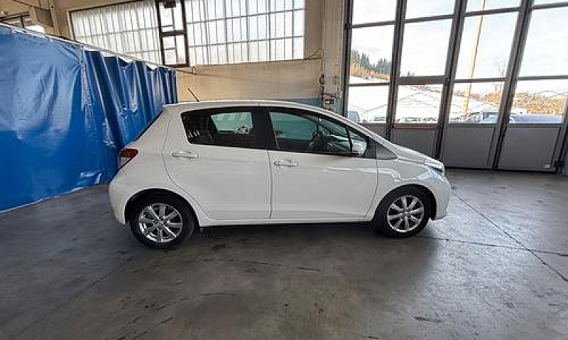 Toyota Yaris 1.4 D-4...