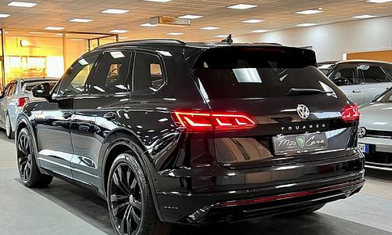 Volkswagen Touareg 3...