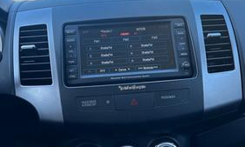 Mitsubishi Outlander...