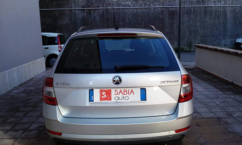 Skoda Octavia Sw 1.6...