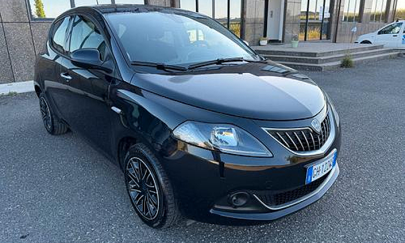 Lancia Ypsilon 2022...