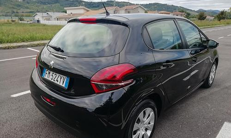 Peugeot 208 Bluehdi ...