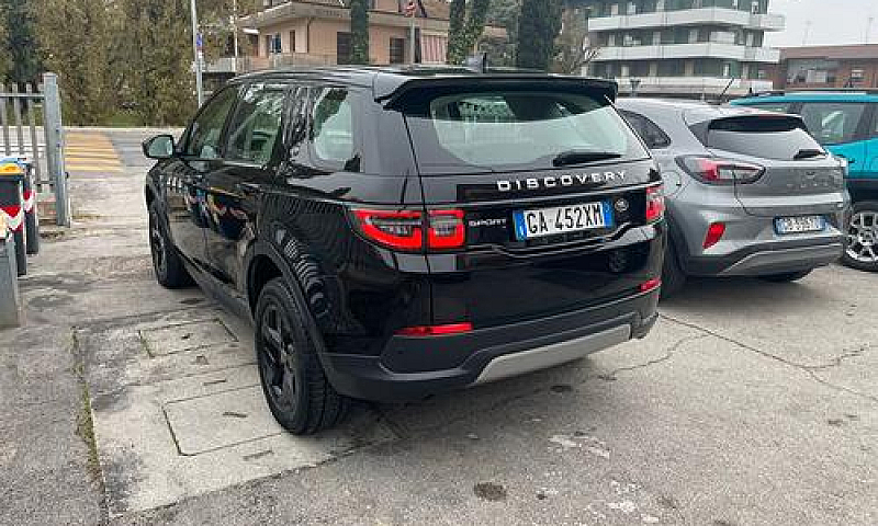 Land Rover Discovery...