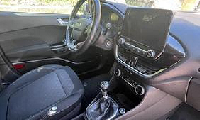 Ford Fiesta Active 1...