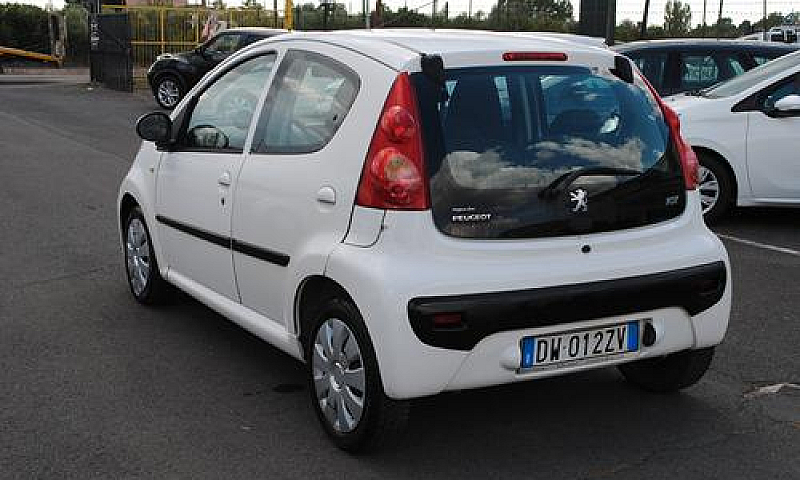 Peugeot 107 1.0 68 C...