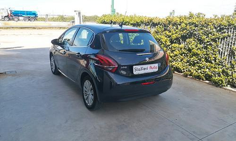 Peugeot 208 Puretech...