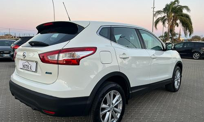Nissan Qashqai 1.5 D...