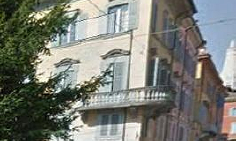 Appartamento A Moden...