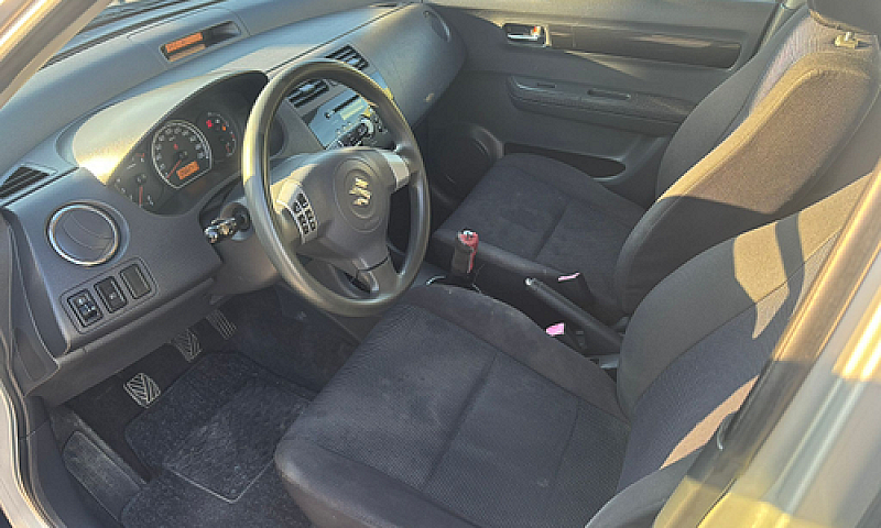Suzuki Swift 1.3 Cc ...
