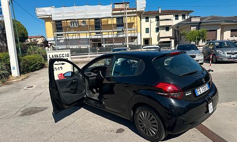 Peugeot 208 Bluehdi ...