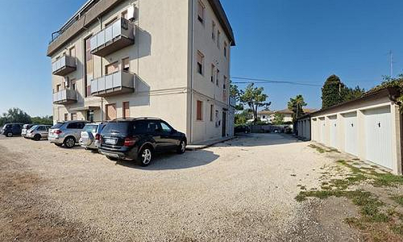 Ampio Appartamento B...