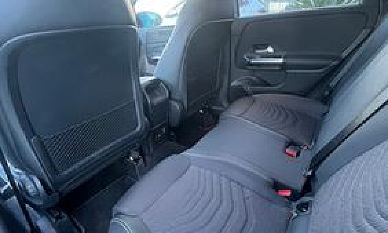 Mercedes-Benz B 180 ...