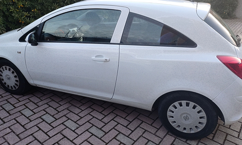 Opel Corsa Con Impia...