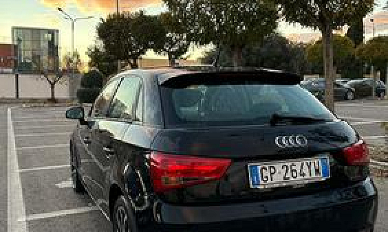 Audi A1 Sportback 1....
