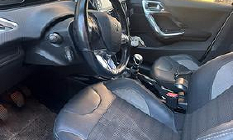 Peugeot 2008...
