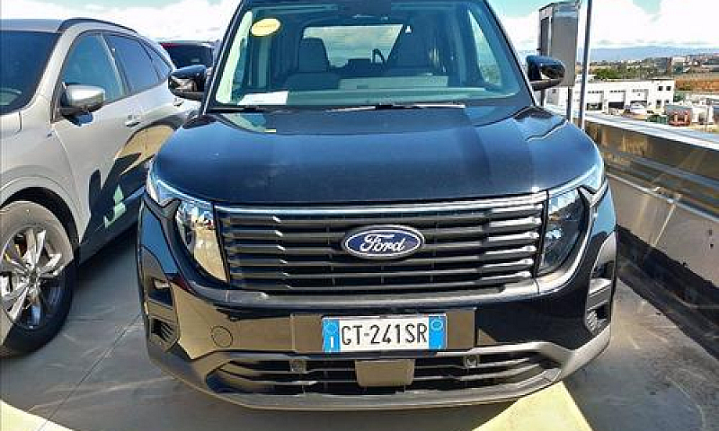 Ford Tourneo Courier...