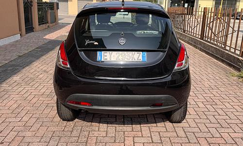Lancia Ypsilon 0.9 M...