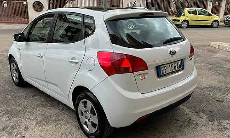 Kia Venga 1.4 Hdi 90...