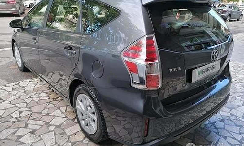 Toyota Prius + 1.8 A...