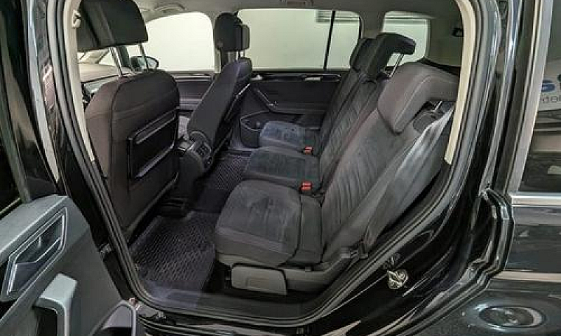 Volkswagen Touran 1....