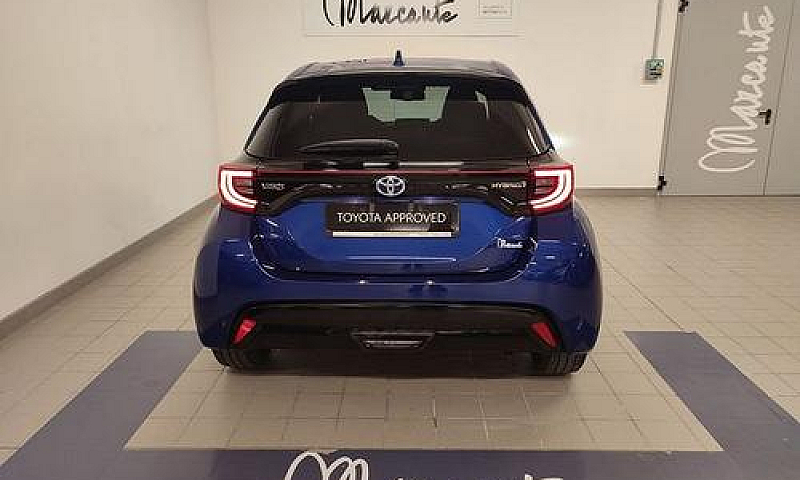 Toyota Yaris 1.5 Hyb...