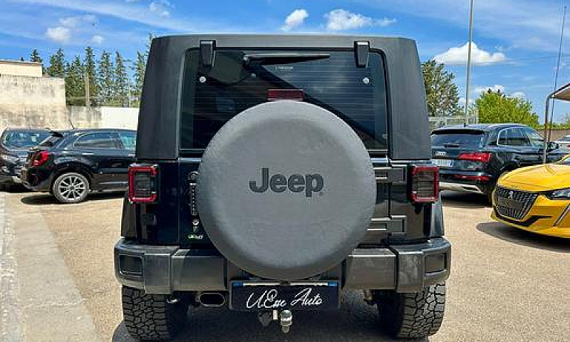 Jeep Wrangler Unlimi...