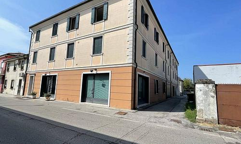 Appartamento Arredat...