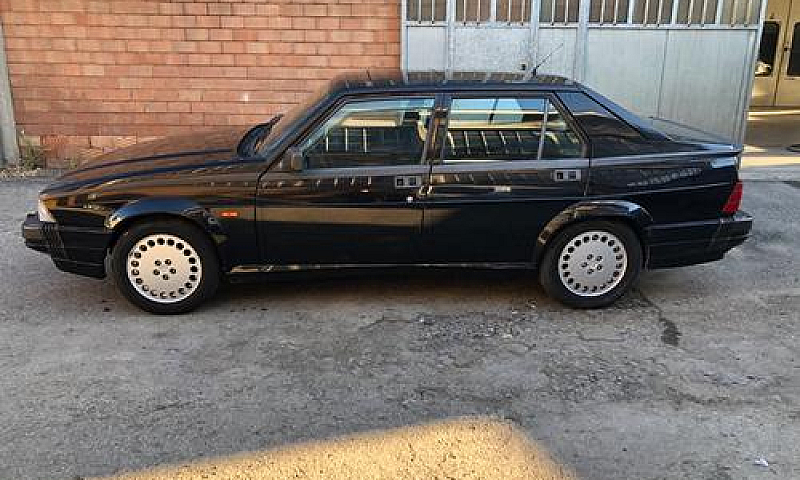 Alfa Romeo 75 3.0 V6...
