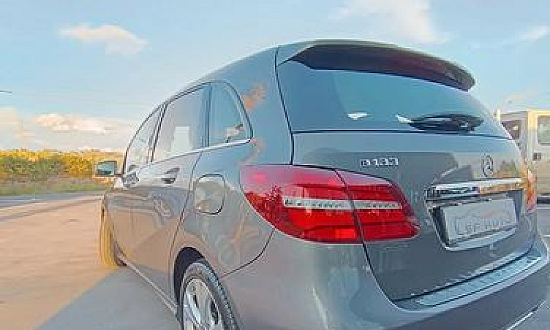 Mercedes-Benz B 180D...