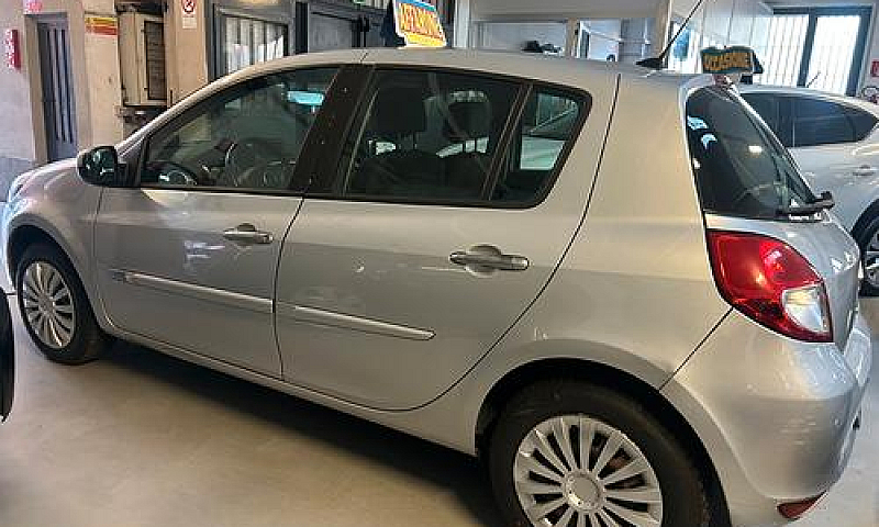 Renault Clio 1.2 16V...