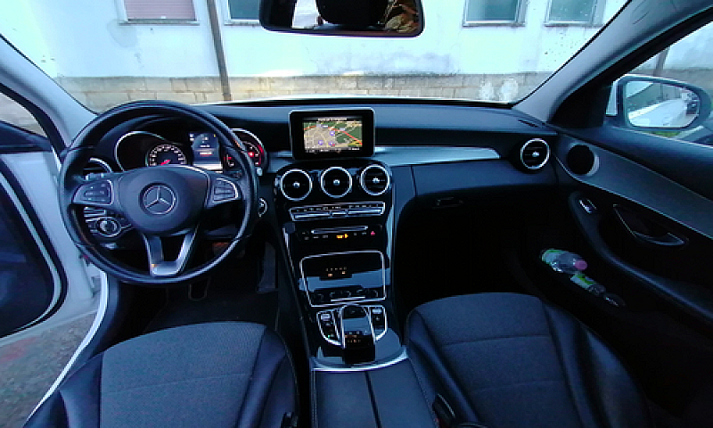 Mercedes Classe C220...