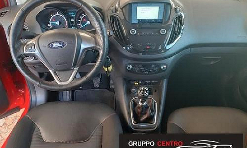 Ford Tourneo Courier...