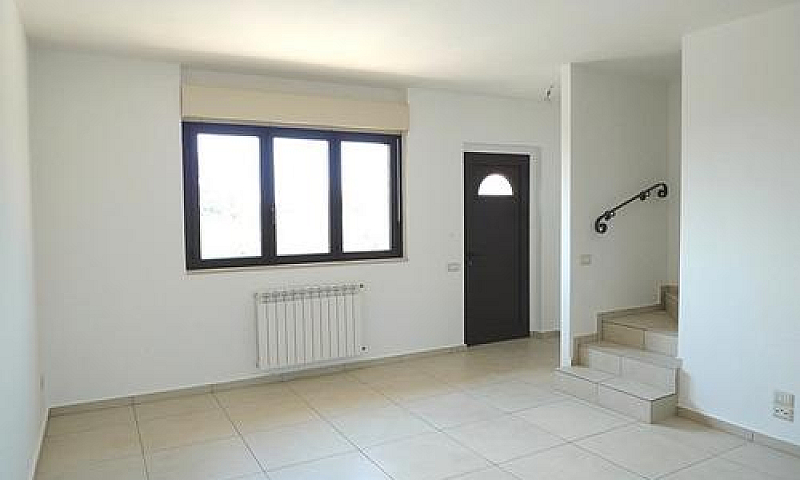 Casa A Schiera Con G...