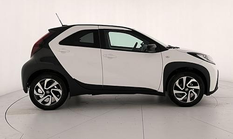 Toyota Aygo X 1.0 Tr...