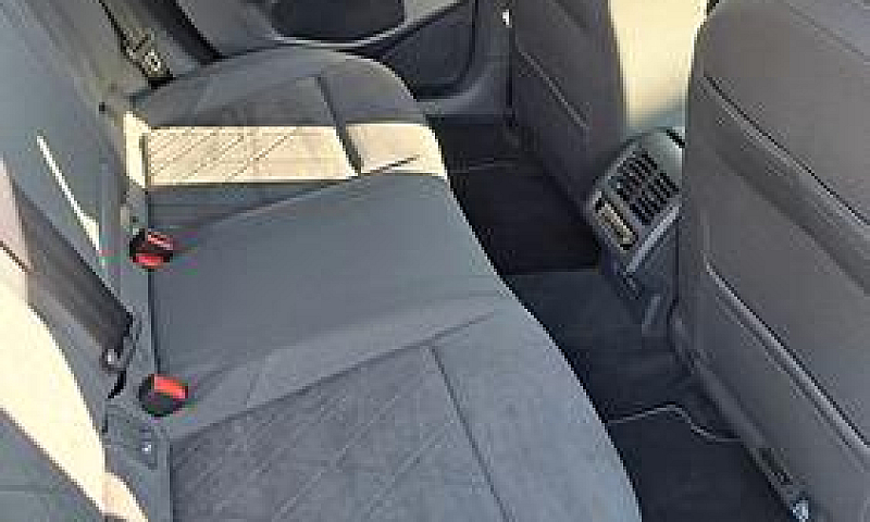 Volkswagen Golf Vari...