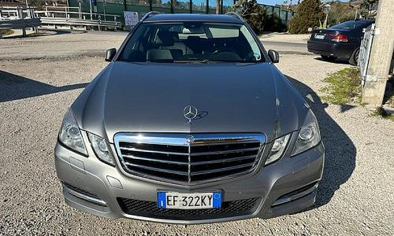 Mercedes-Benz E 220 ...