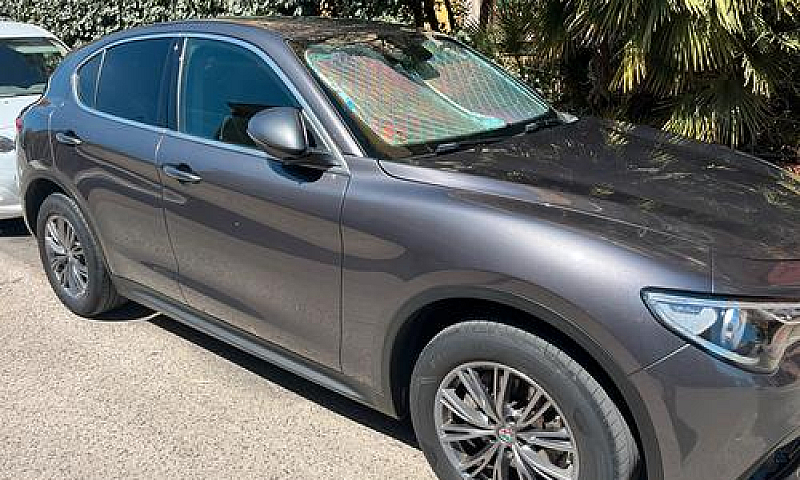 Alfa Romeo Stelvio Q...