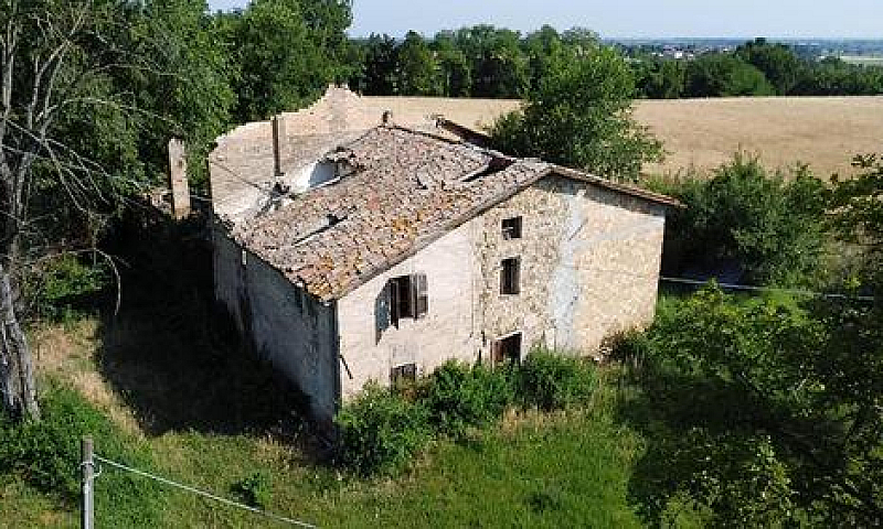 4 Locali A Traverset...
