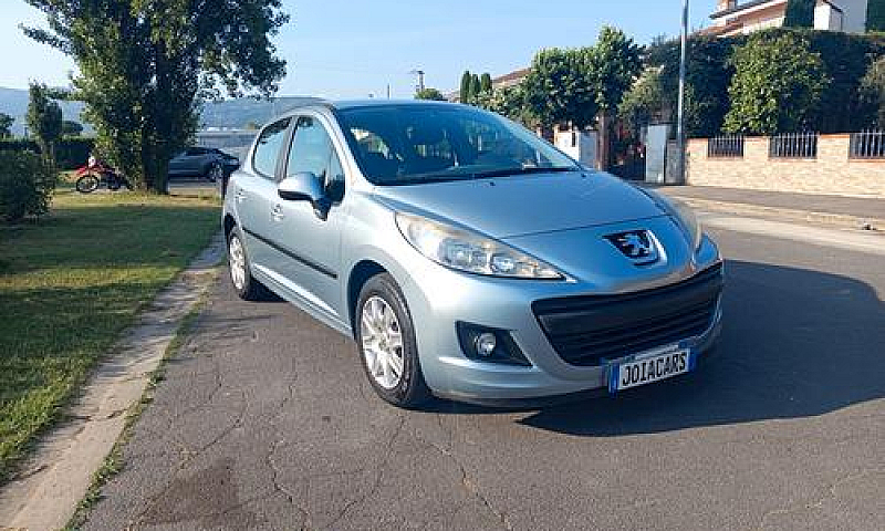 Peugeot 207 1.4 Hdi ...
