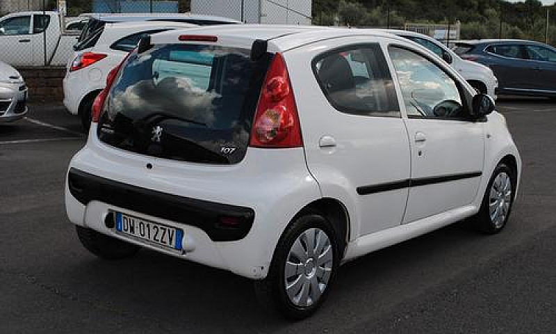 Peugeot 107 1.0 68 C...